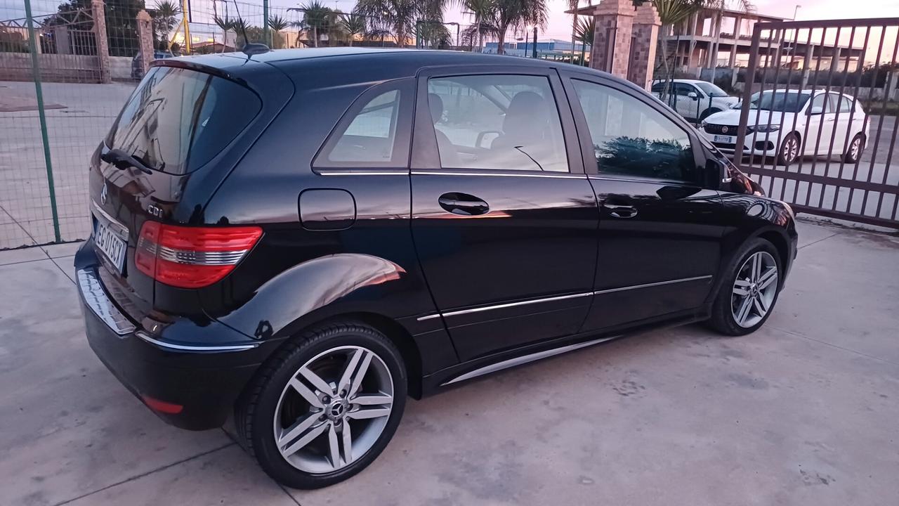 Mercedes-benz B 200 CDI Premium