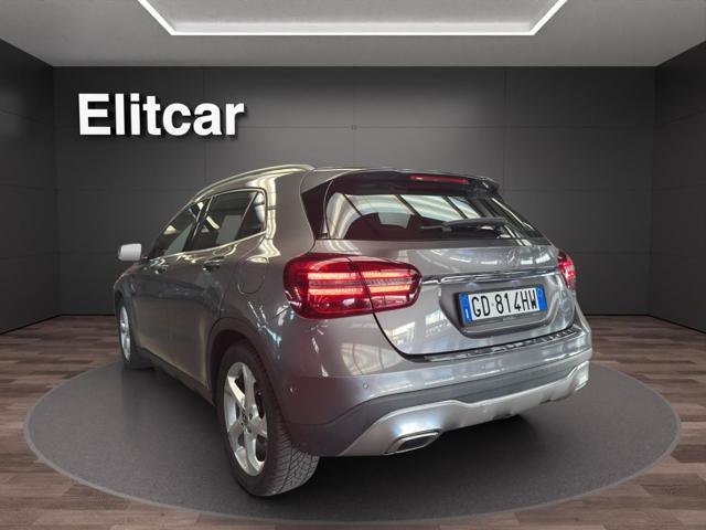 MERCEDES-BENZ GLA 180 Automatic Sport