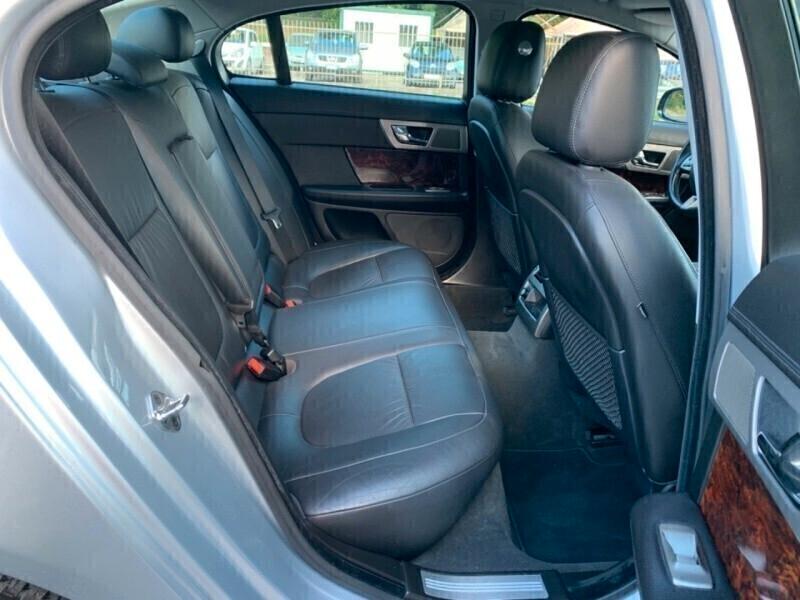 Jaguar XF 3.0 D V6 Premium Luxury