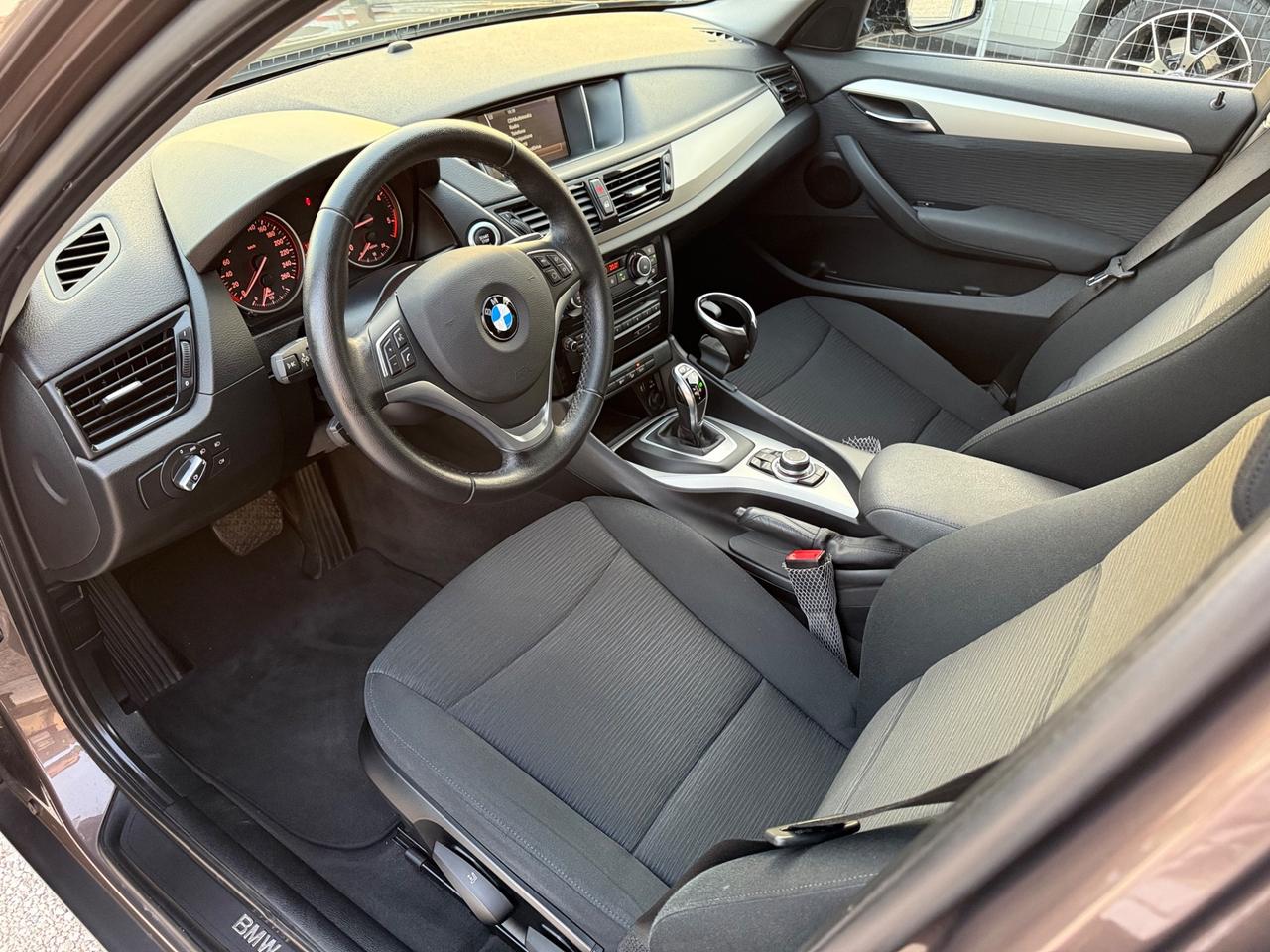 Bmw X1 xDrive18d X Line Navi+bixenon+Top