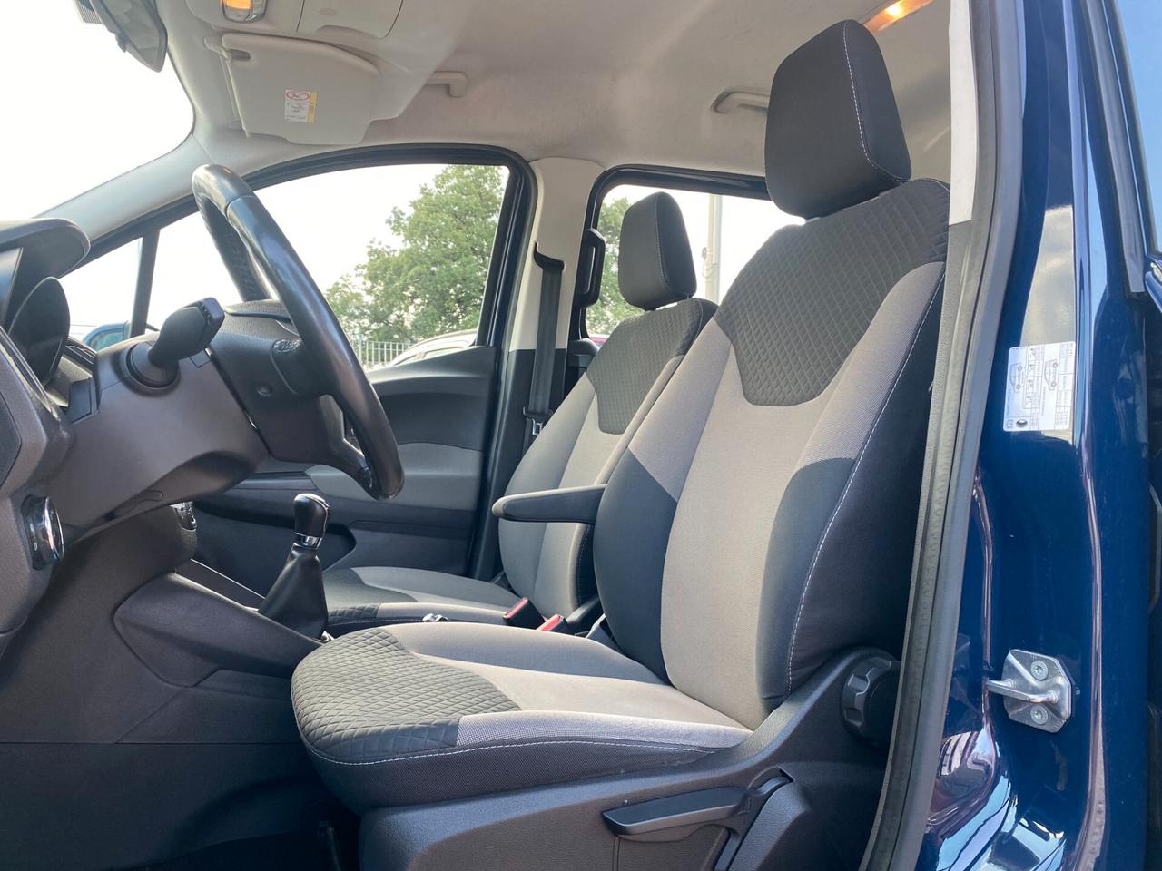 FORD - Tourneo Courier - Courier 1.5 TDCI 75 CV Titanium - GANCIO TRAINO - PERMUTE - FINANZIABILE