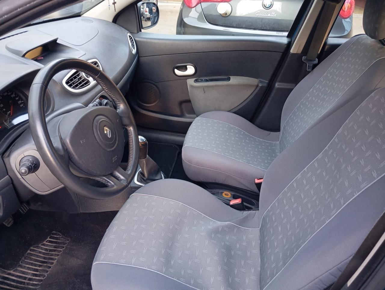 Renault Clio 1.2 16V 5 porte ritiriamo usato