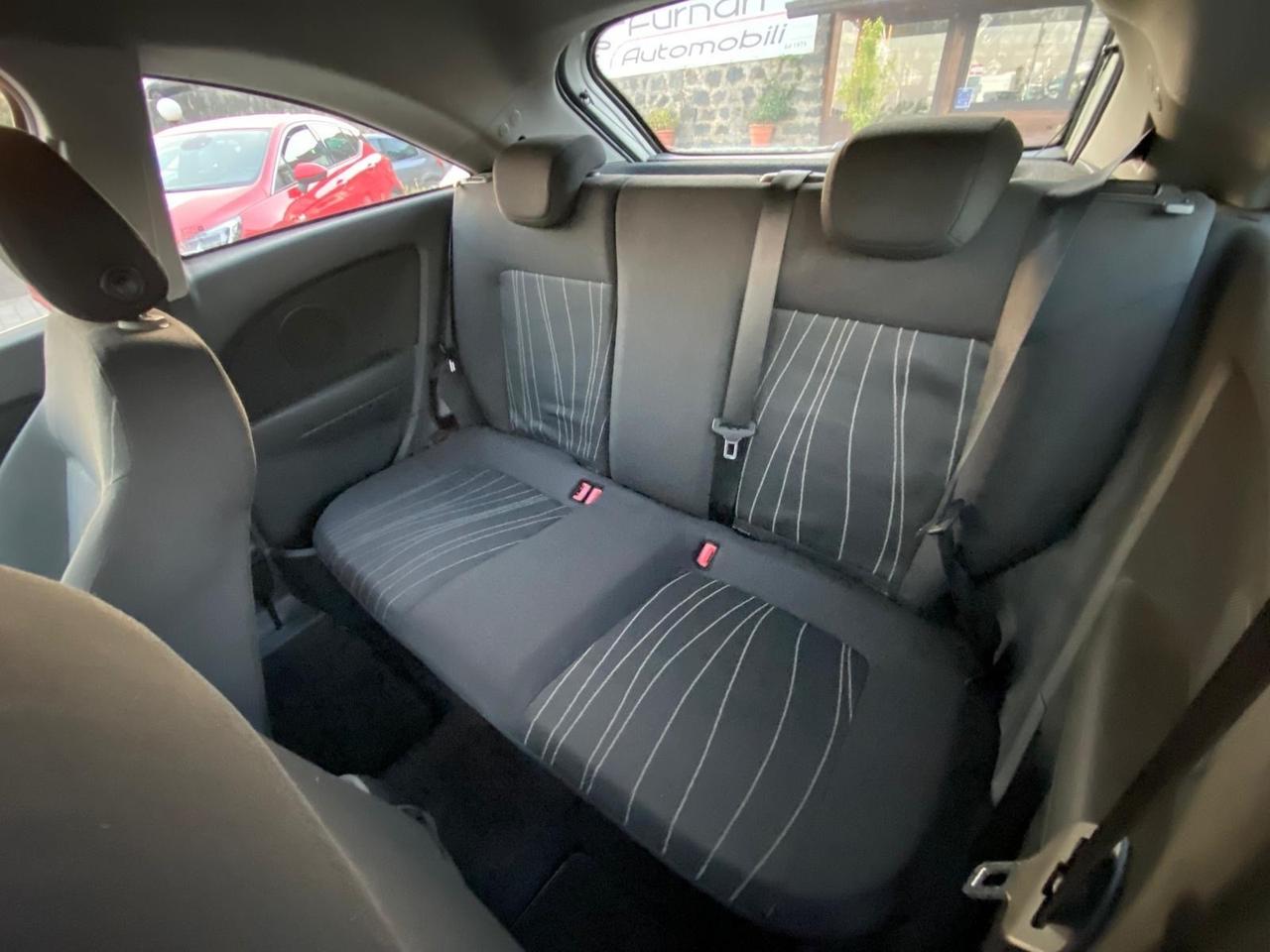 Opel Corsa 1.2 3 porte Club