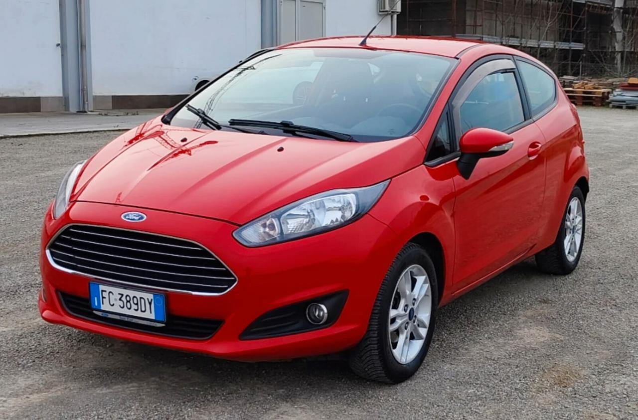 Ford Fiesta 1.2 60CV 3 porte Black & White Edition