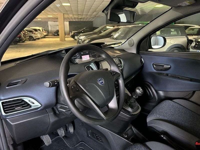 Lancia Ypsilon 1.0 FireFly 70cv Hybrid