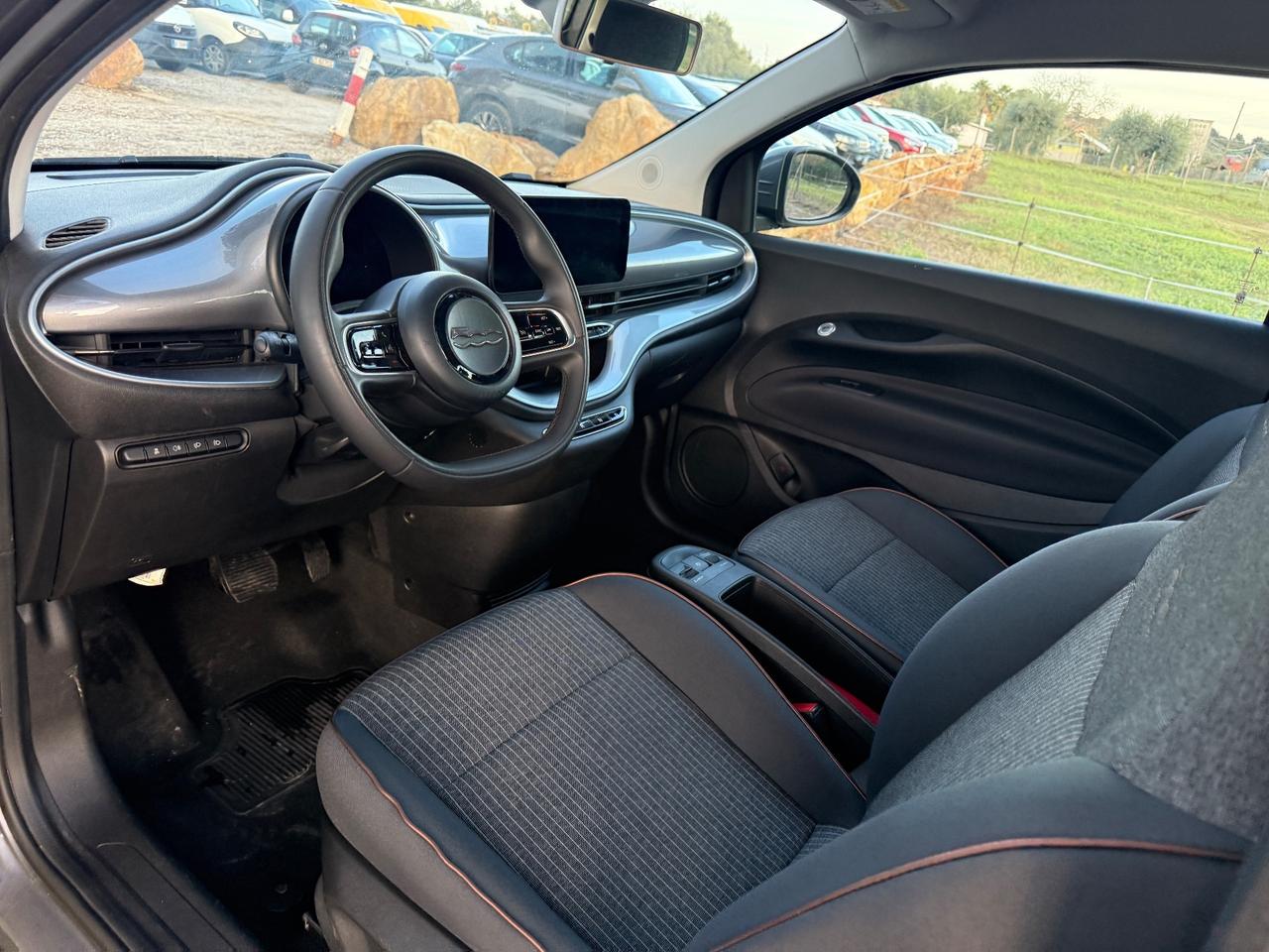 Fiat 500 500e 260km AUTONOMIA LED !!!