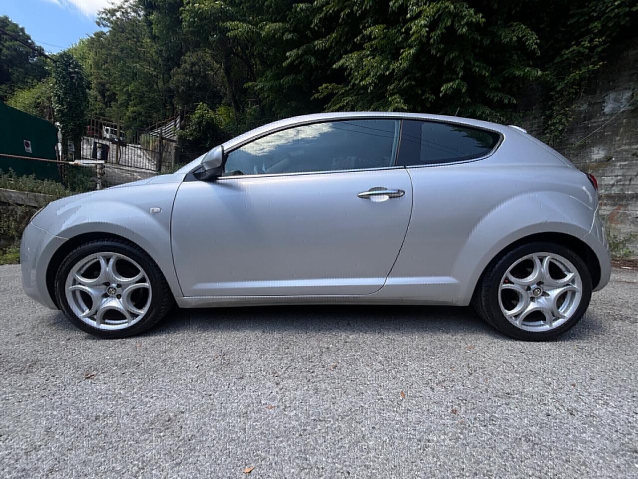 Alfa Romeo MiTo 1.3 JTDm-2 95 CV S&S Distinctive addetta per neopatentati