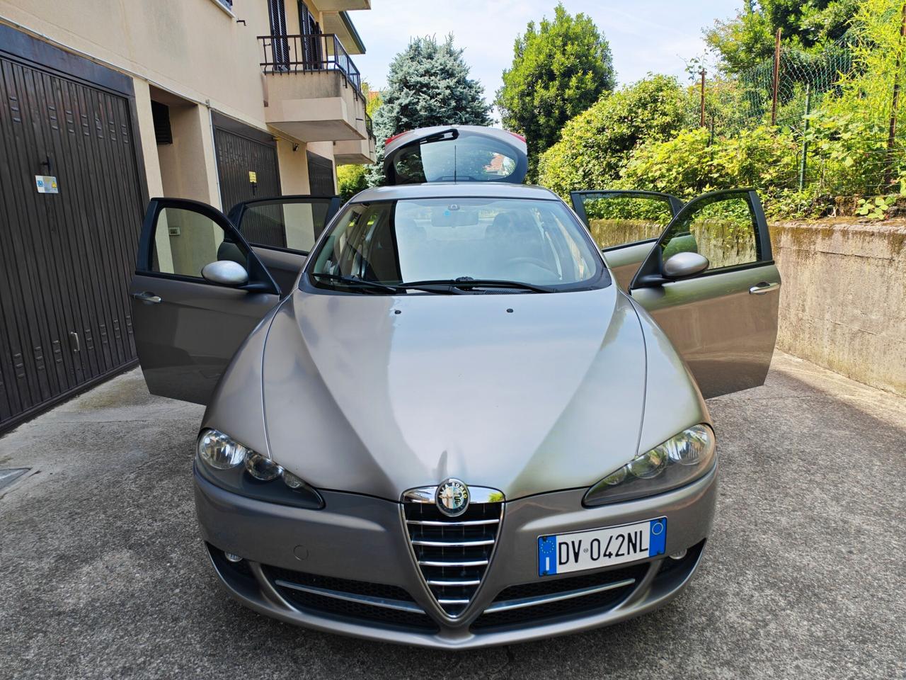 Alfa Romeo 147 1.6 BENZINA 105cv / 39.000km / Unipro