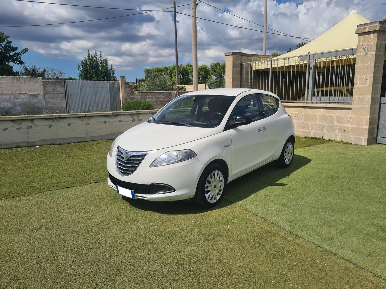 Lancia Ypsilon 1.3 MJT 16V 95 CV Gold 2012 NEOPATENTATI