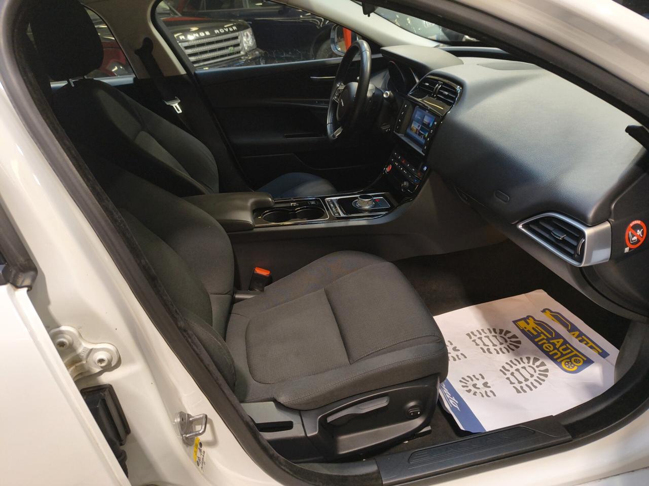 Jaguar XE 2.0 D Turbo 180CV aut. Portfolio