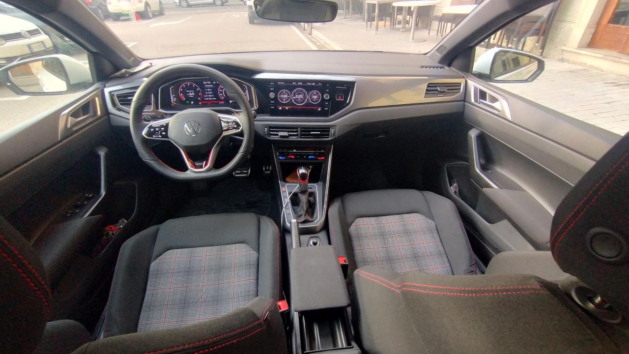 Volkswagen Polo 2.0 TSI DSG GTI