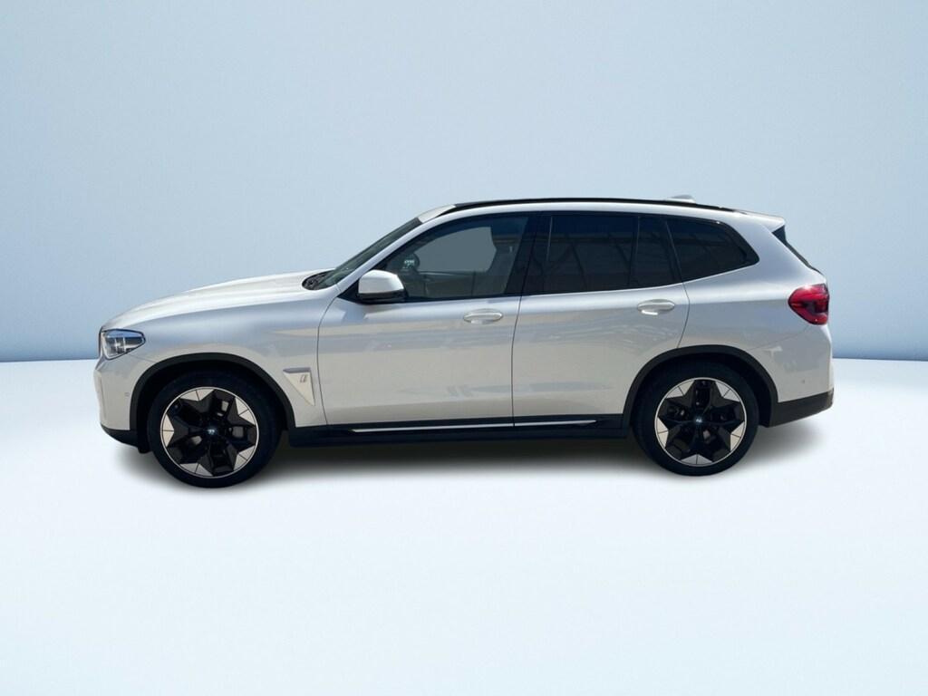 BMW iX3 BEV Impressive