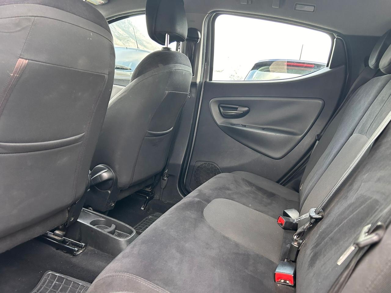 LANCIA Y 1.2GPL 60CV - NEOPATENTATI