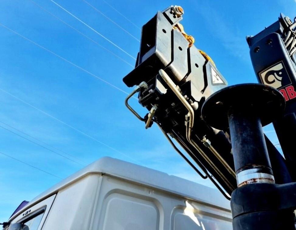 MAN 13 284 cassone e gru scarrabili con Radiocomando