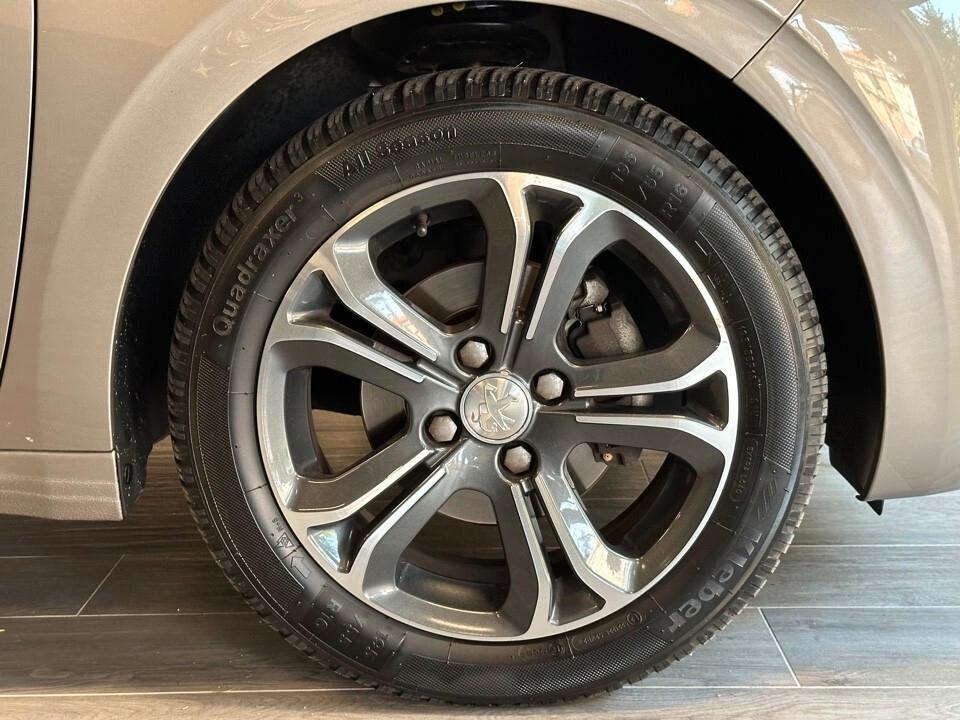 Peugeot 208 5p 1.4 hdi - Neopatentati