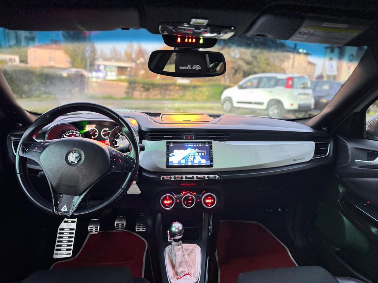 Alfa Romeo Giulietta Distinctive 1.75 TBi 16 #8054