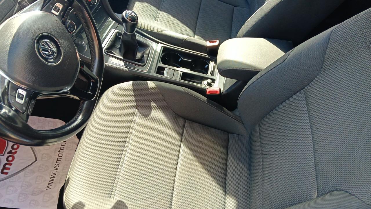 VW GOLF EXECUTIVE -PREZZO PROMO!