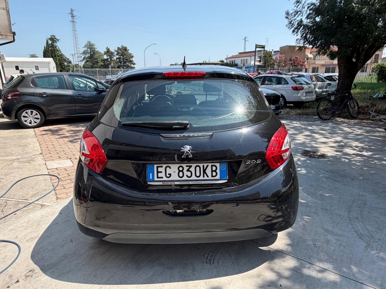Peugeot 208 1.4 HDi 68 CV 5 porte Allure