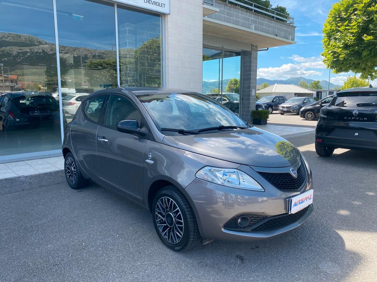 Lancia Ypsilon 1.2 69 CV 5 porte S&S Gold