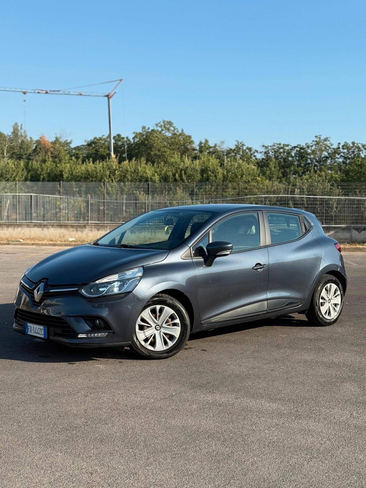 Renault Clio 2020 75 CV Moschino Life come nuova