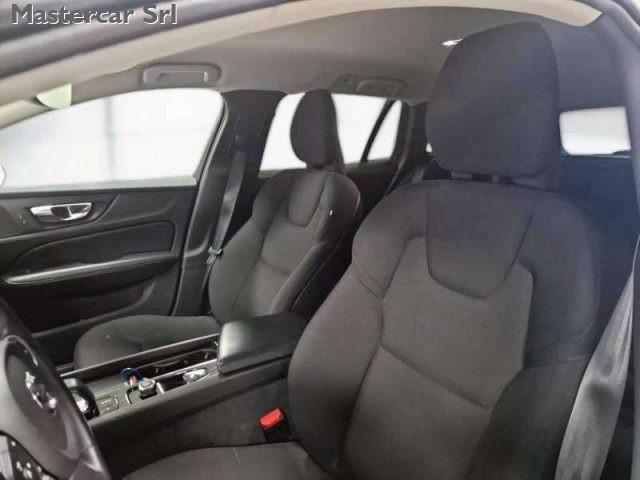 VOLVO V60 V60 II 2019 2.0 b4 Momentum Business Pro auto - GG