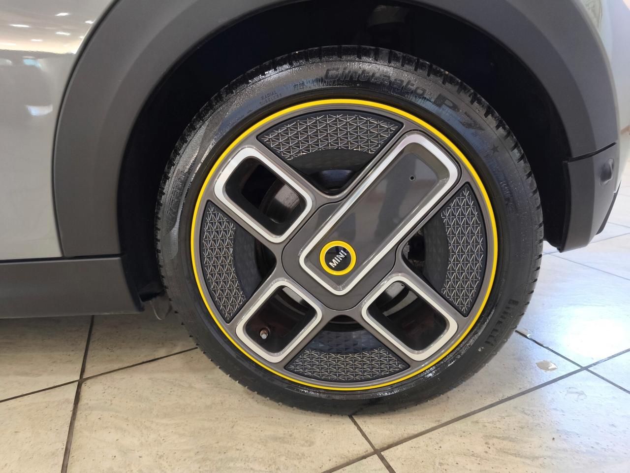 Mini Full Electric Cooper SE Yours