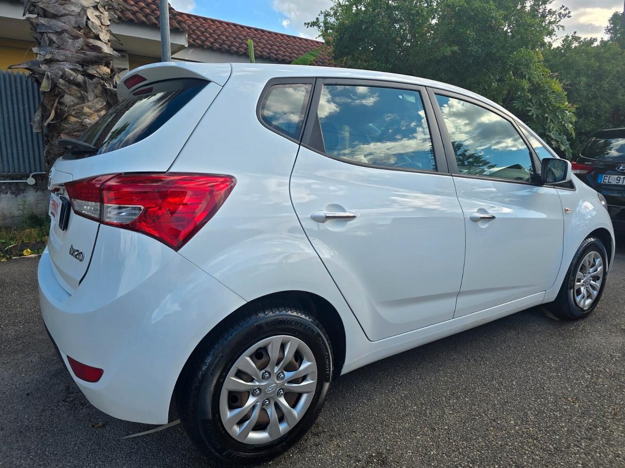HYUNDAI IX20 1.4 5 PORTE 90CV COMFORT PLUS