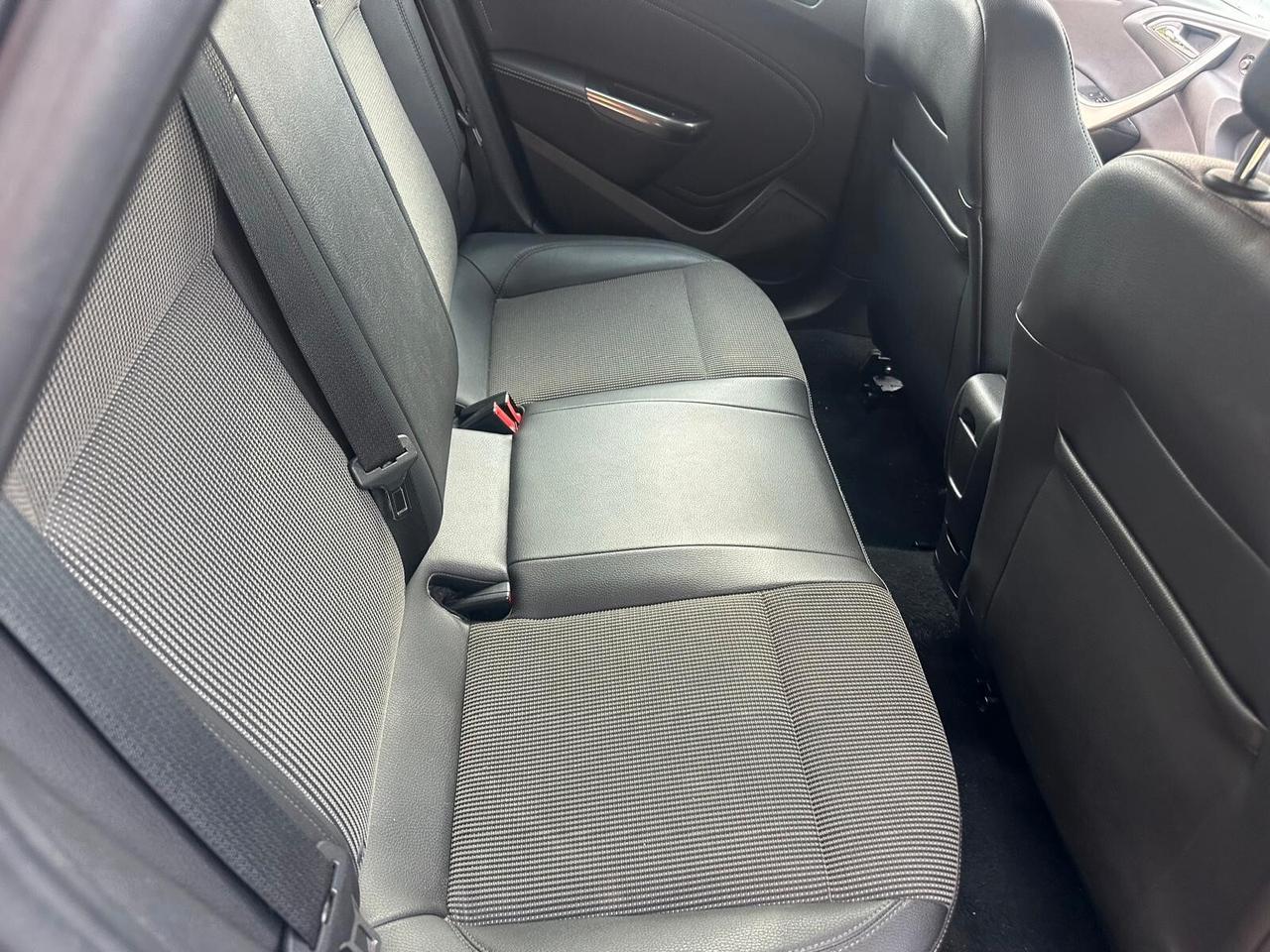 Opel Astra 1.7 CDTI 110CV 5 porte Cosmo NEOPATENTATI