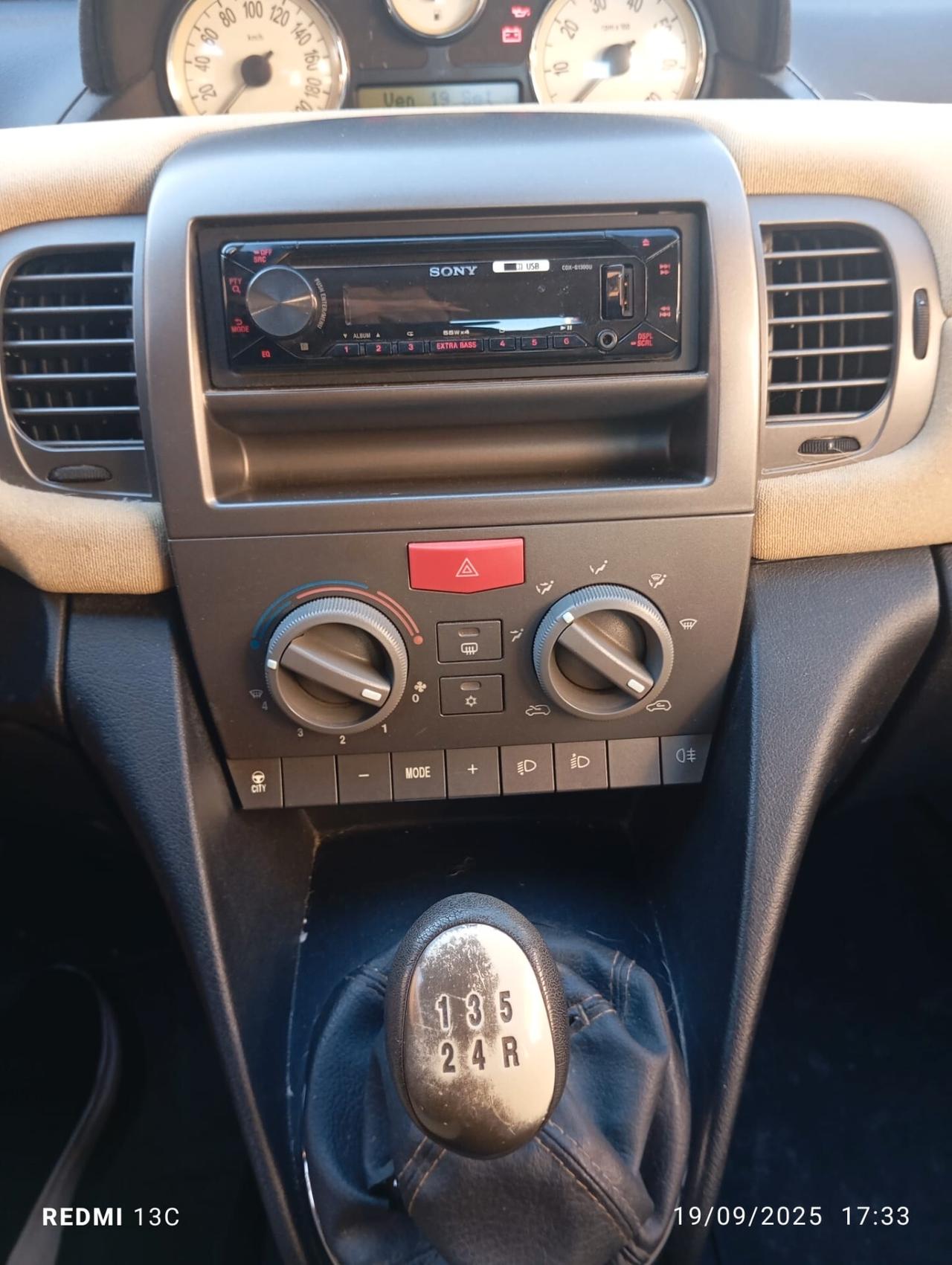 Lancia Ypsilon 1.2 Argento