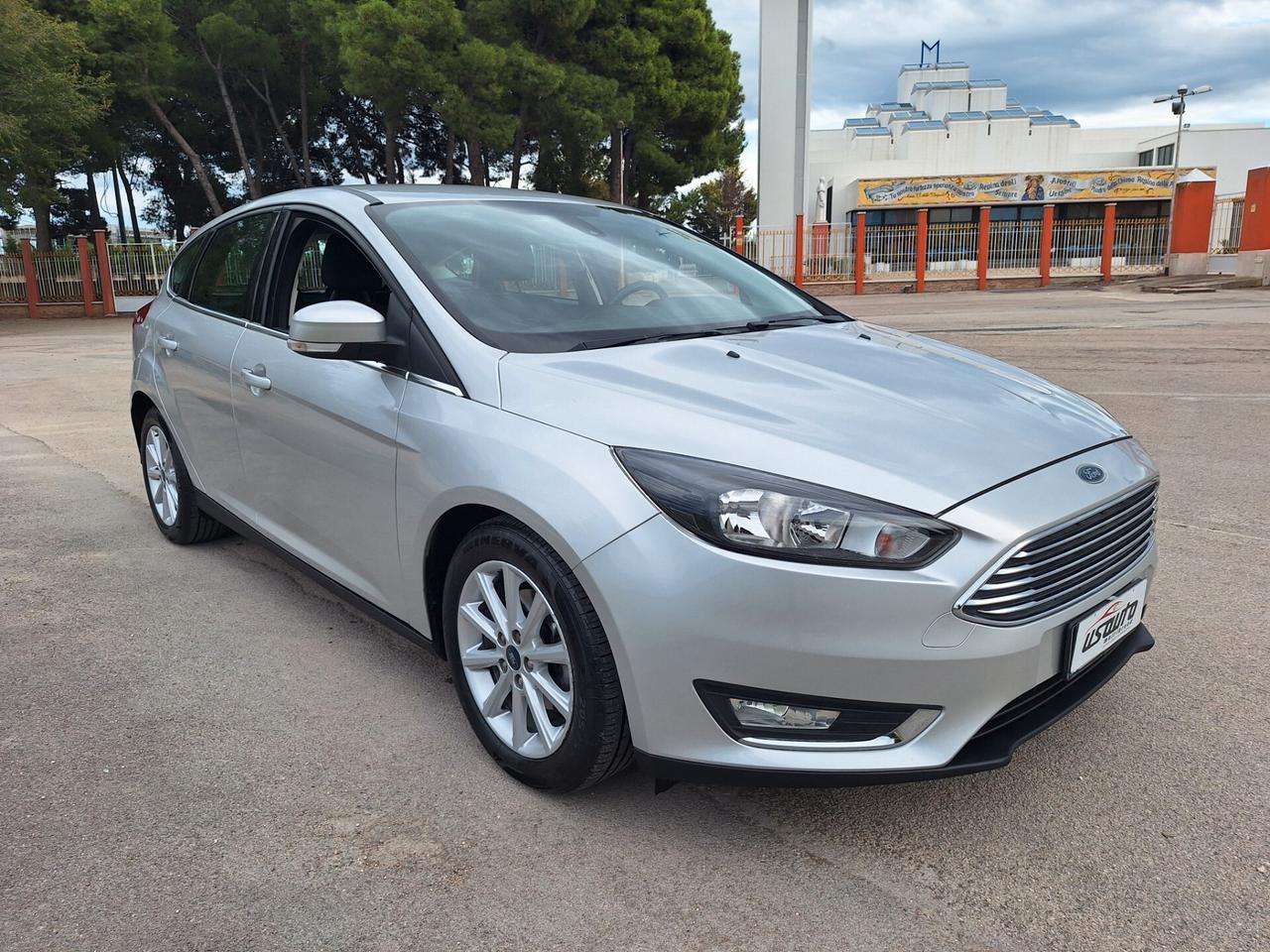 Ford Focus 1.5 TDCi 120 CV BERLINA 100000 KM