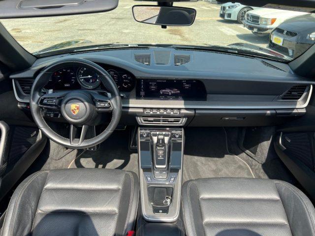 PORSCHE 911 992 Carrera 4 Cabriolet