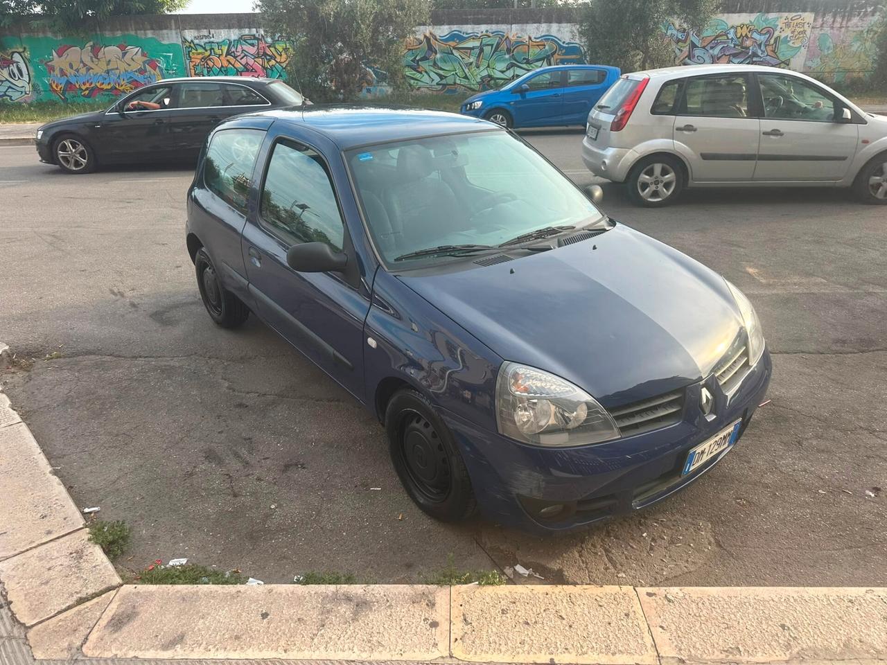 Renault CLIO STORIA
