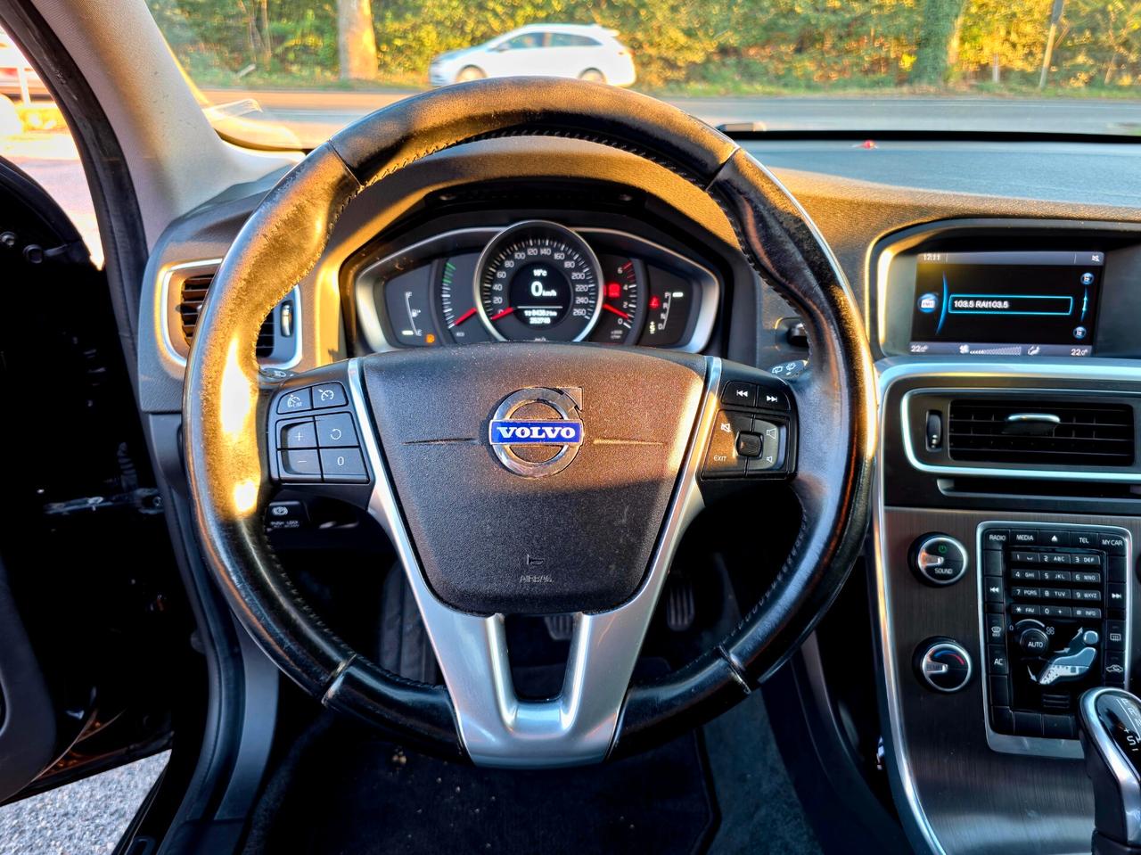 Volvo V60 D4 Geartronic R-design 2012-E5B Automatico