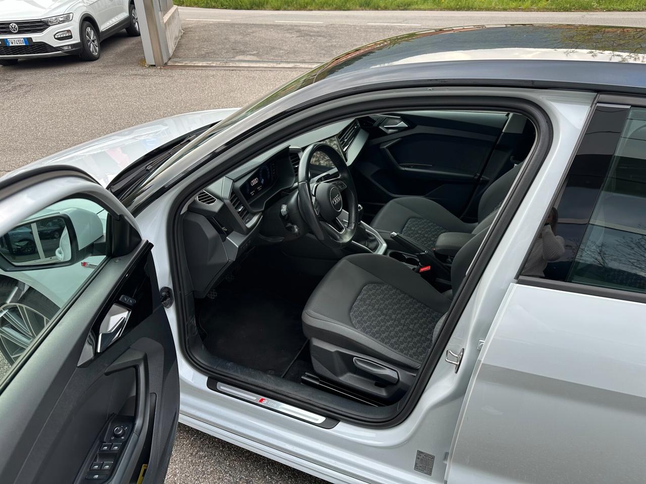 Audi A1 Sportback 30 TFSI S line edition