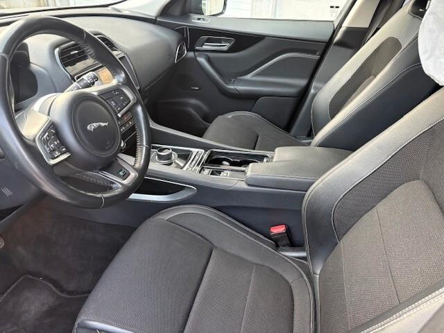 Jaguar F-Pace 2.0 D 240 CV AWD aut. R-Sport