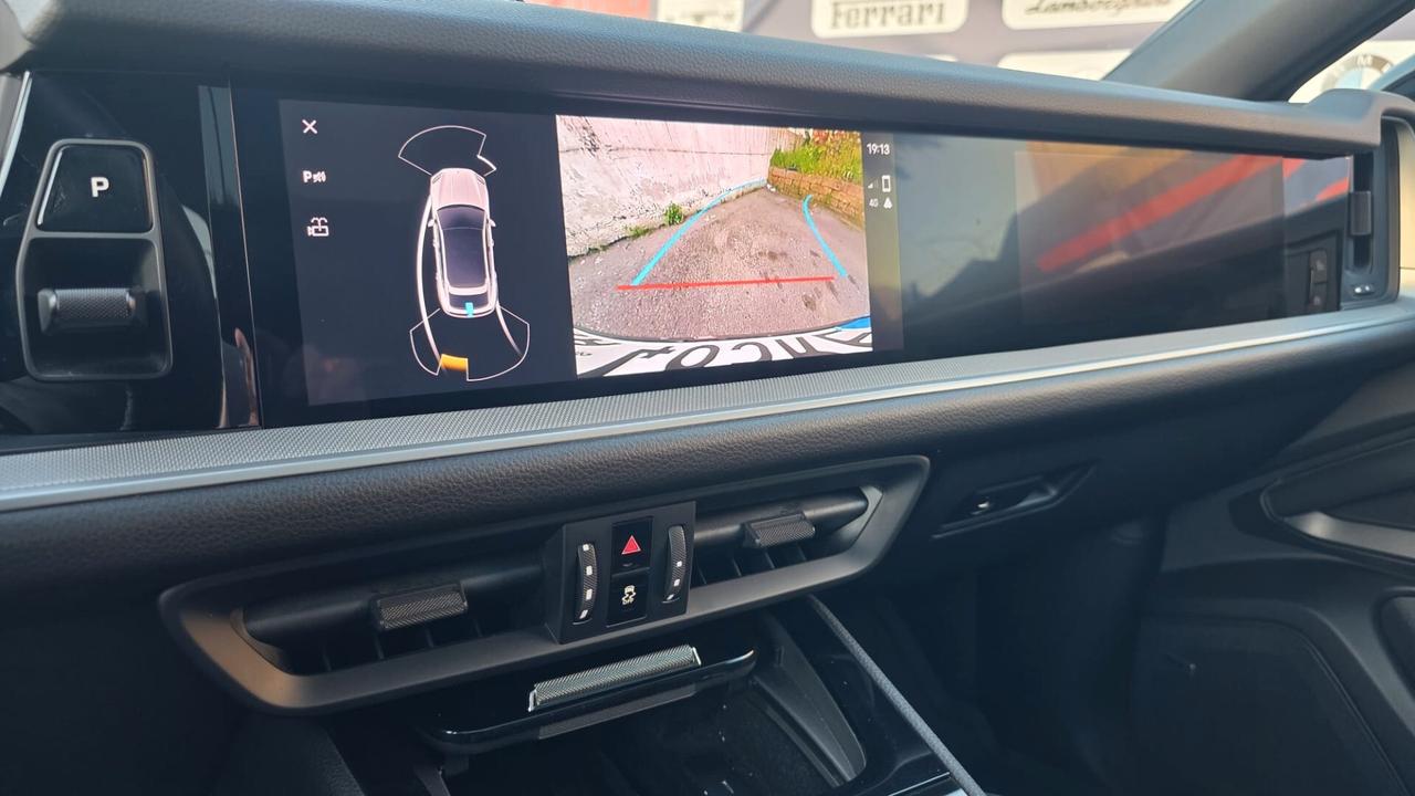 Porsche Cayenne Coupé 3 schermi Full