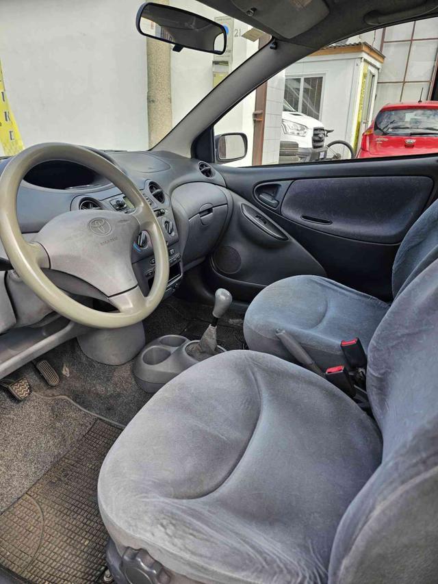 TOYOTA Yaris 1.0i 16V cat 3 porte Sol