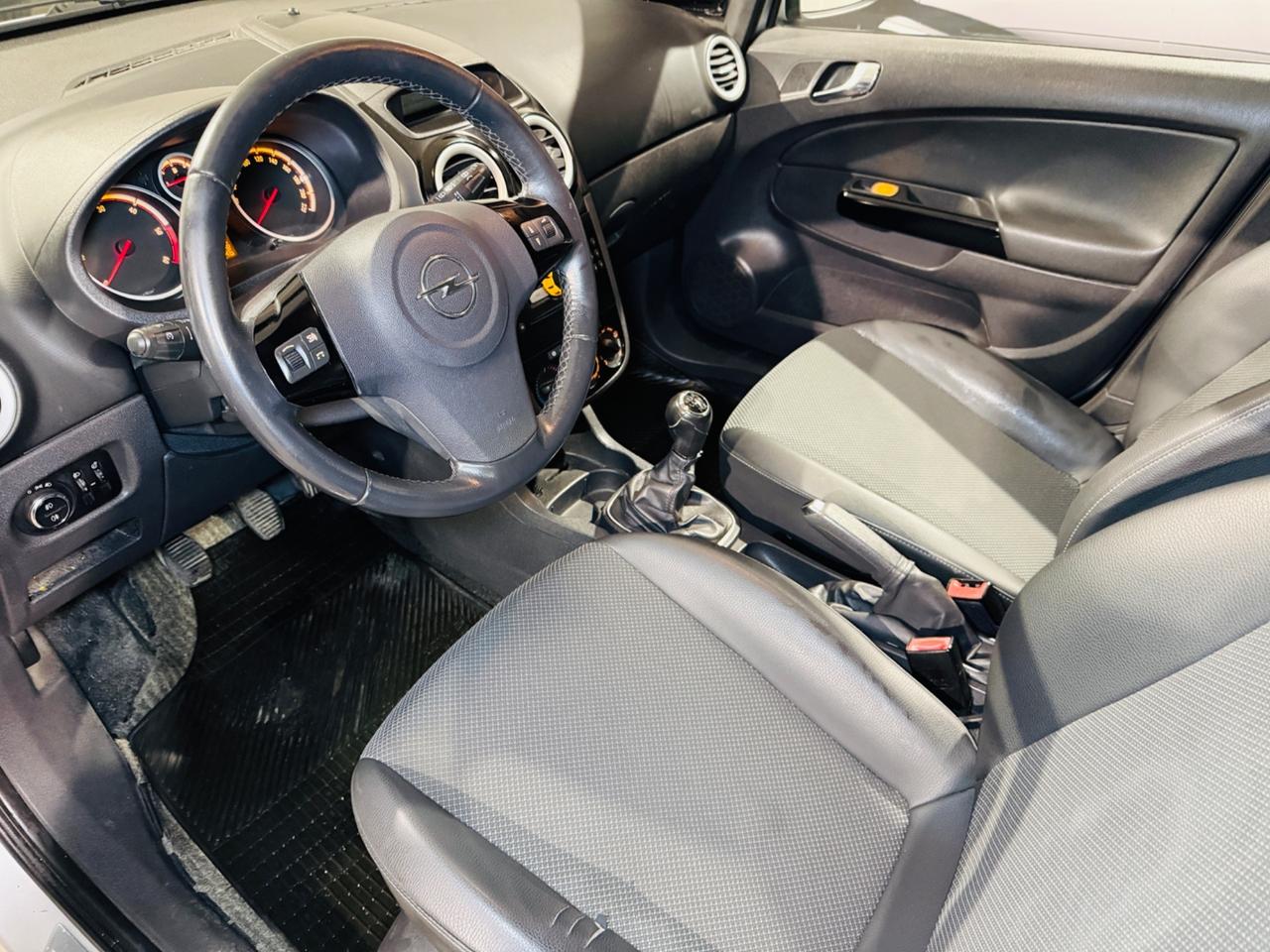 Opel CORSA 1.3 90CV 5P*-TECH Edition