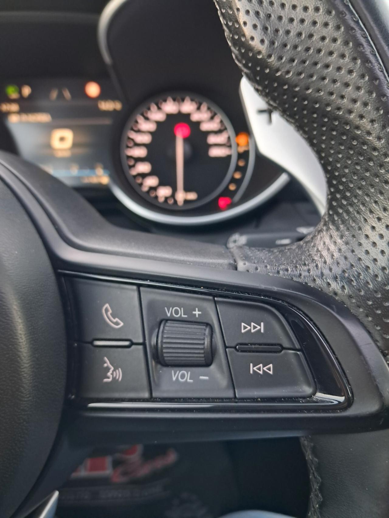 A. R. Stelvio VELOCE-210CV *Q4*TETTO*PELLE*CERCHI21"