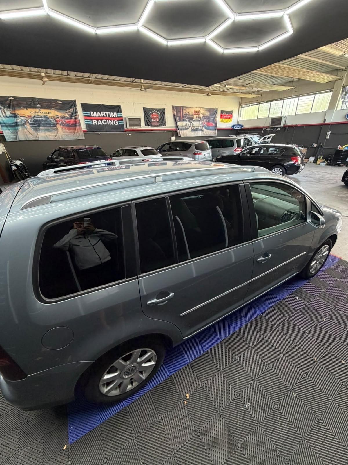 Volkswagen Touran 2.0 TDI DPF Highline
