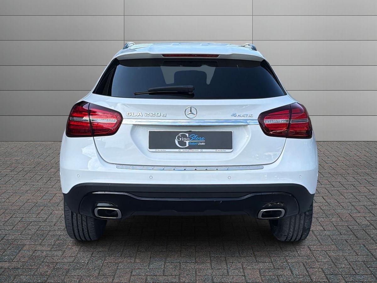Mercedes-Benz GLA 220 d Sport 4matic 170cv auto