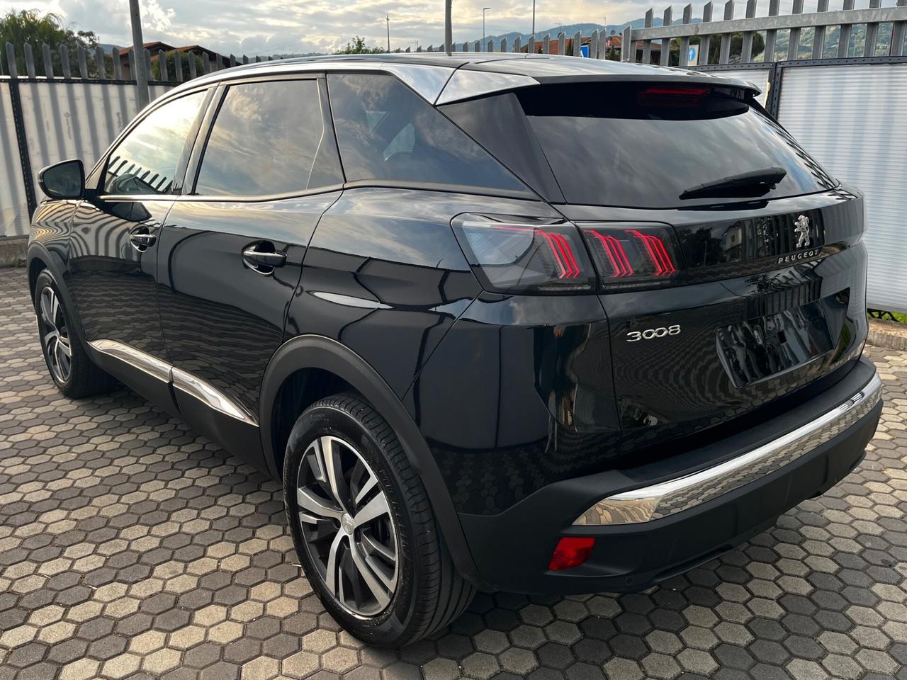Peugeot 3008 BlueHDi 130 S&S EAT8 Allure Pack