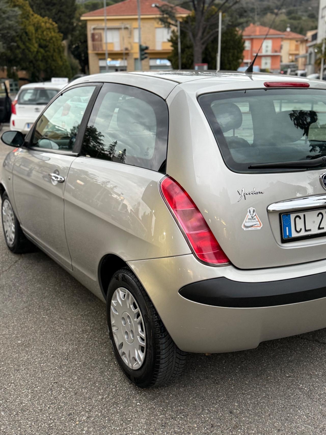 Lancia Ypsilon 1.2 Argento