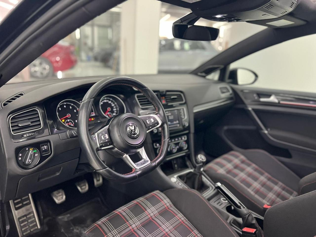 Volkswagen Golf GTI Performance 2.0 TSI 3p. BlueMotion Technology