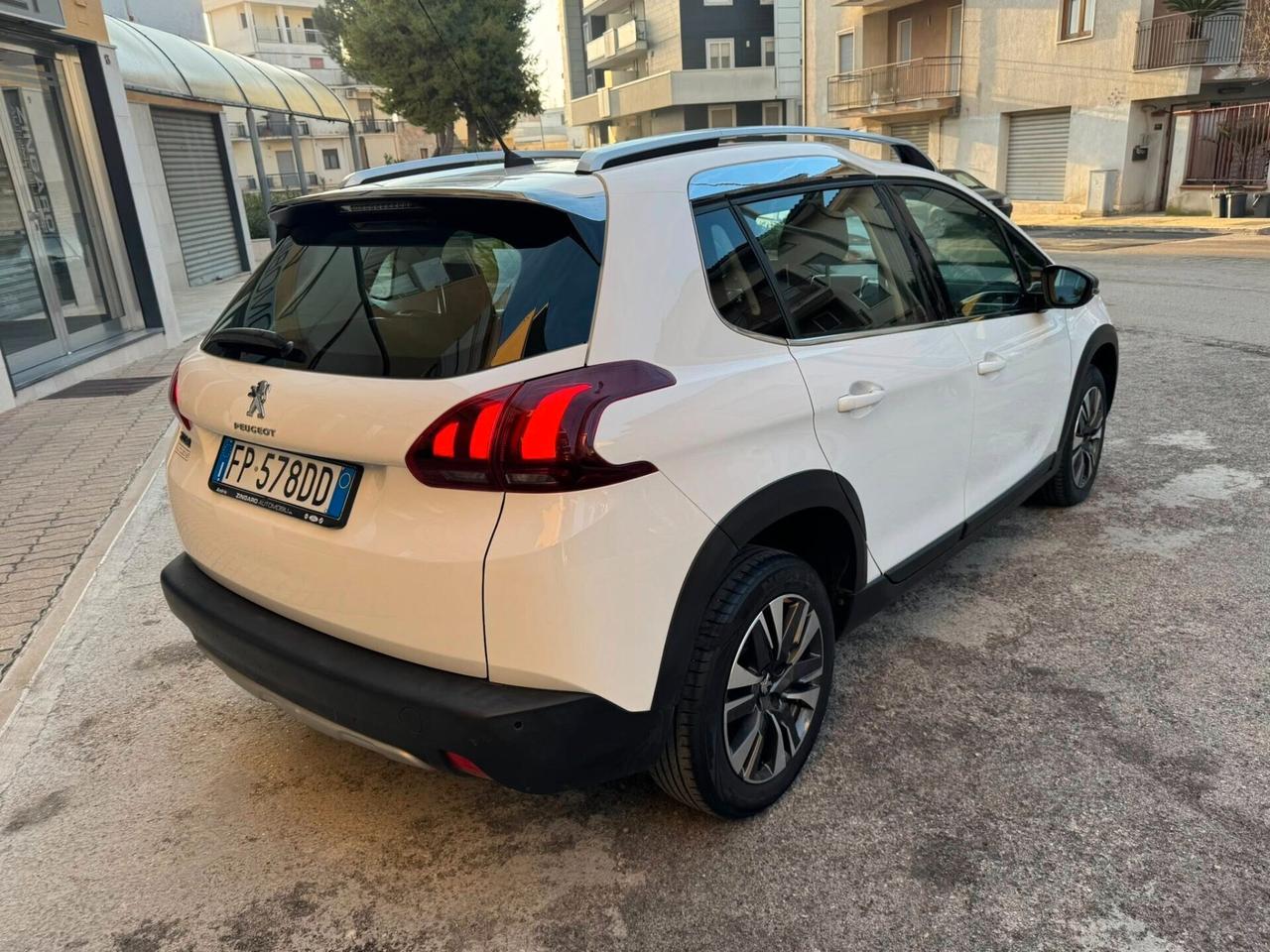 PEUGEOT 2008 1.6 HDI 120 CV. ALLURE E6 NAVI+CERCHI