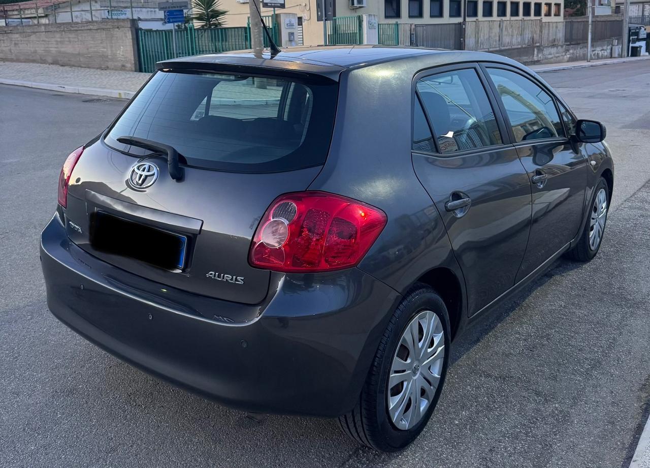 Toyota Auris 1.4 D-4D 5 porte