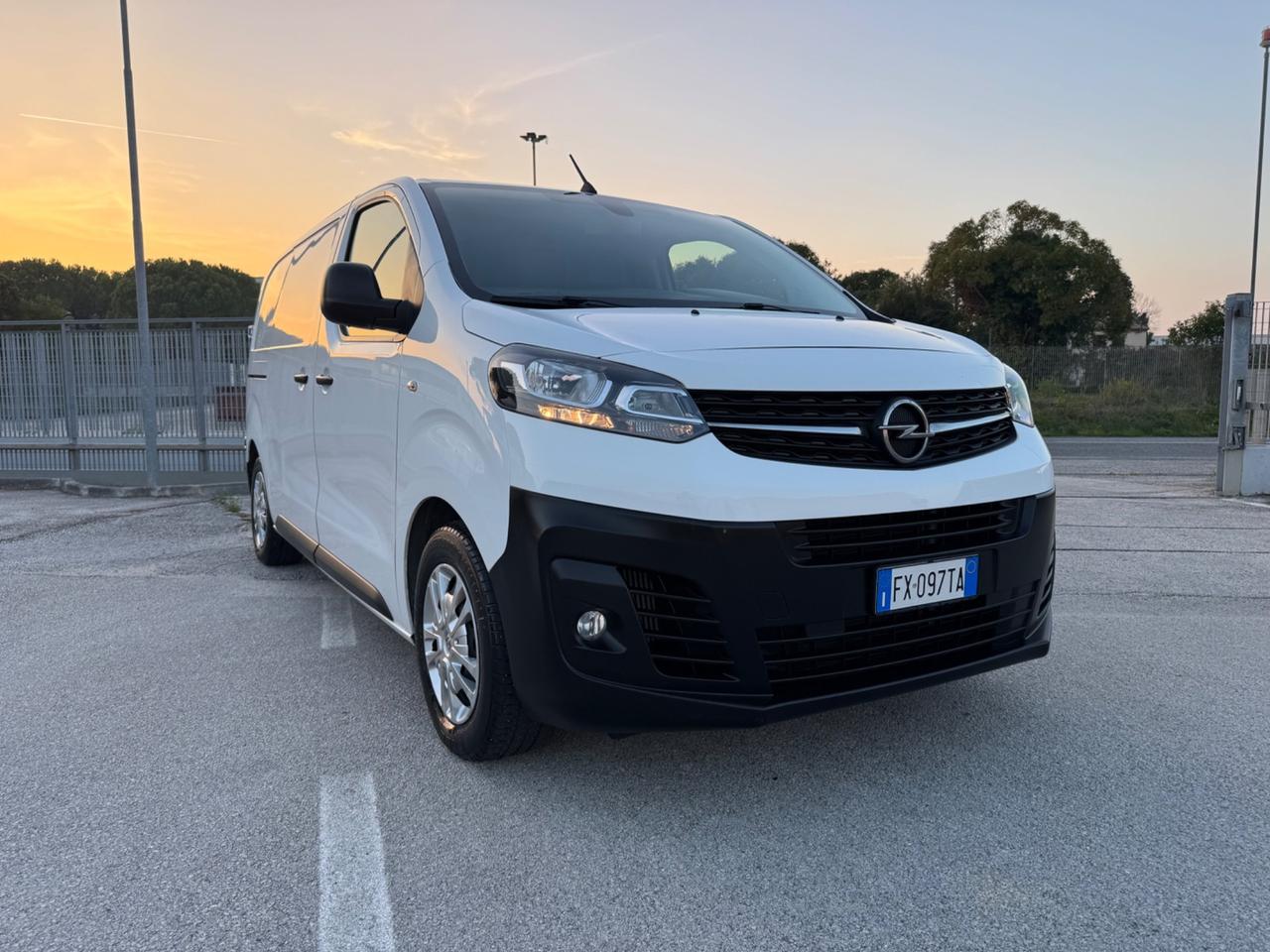Opel Vivaro 1.5 Diesel 120CV S&S PC-TN S Furgone Essentia