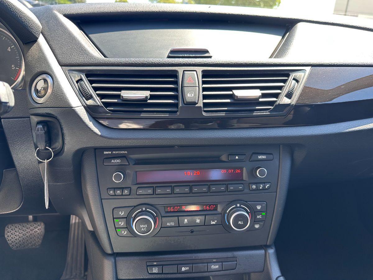 BMW - X1 - sDrive18d X Line