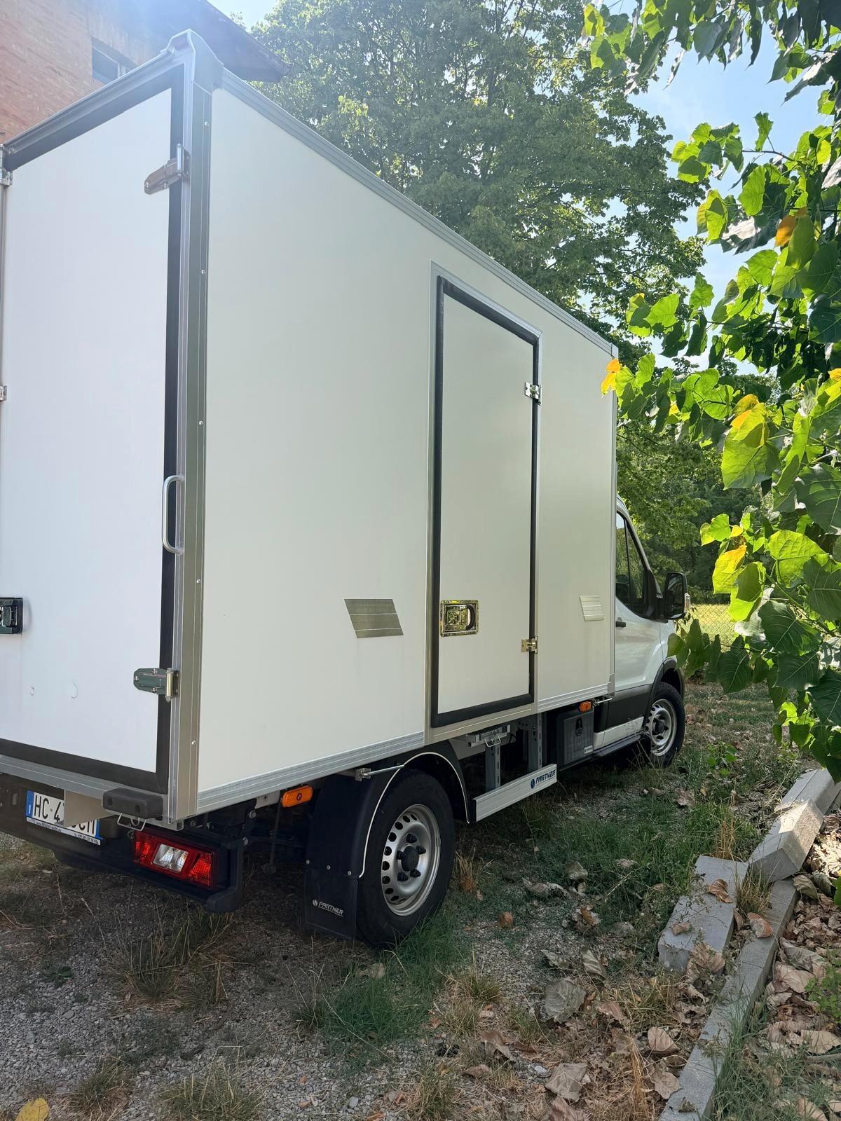 Ford Transit 2.0 TDCi 131 CV Box in Alluminio – 2022 – Solo 3.247 km