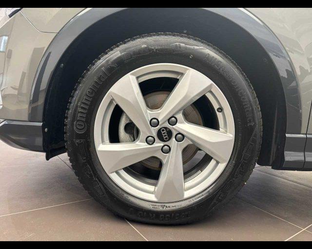 AUDI Q3 35 TDI S tronic Business Advanced